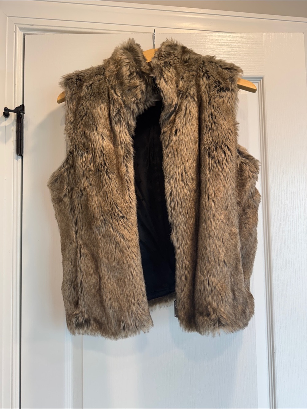 NWOT Banana Republic faux fur vest